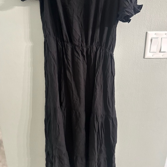 Chic Black Midi Dress - Picture 2 of 7